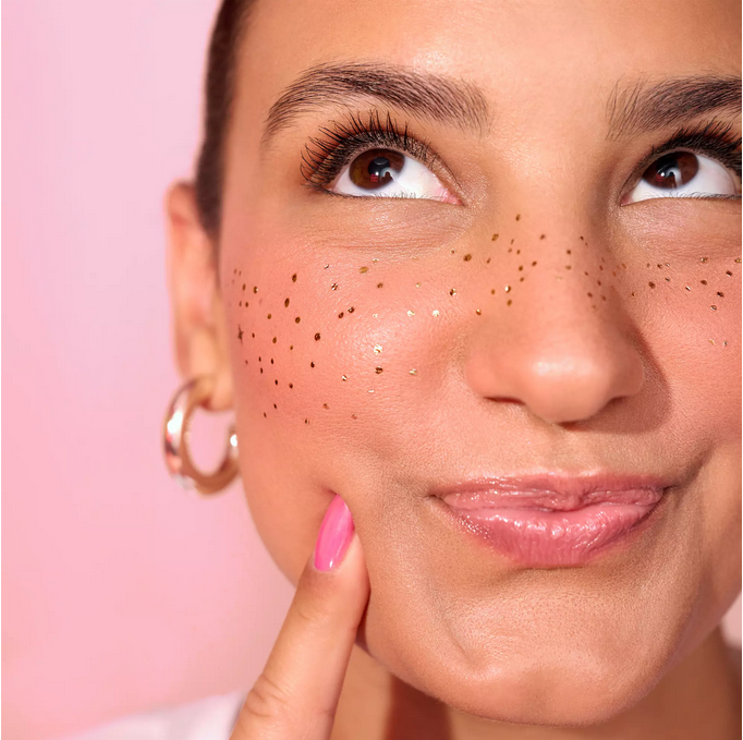 Essence - Get the Glaze Freckles Tattoo